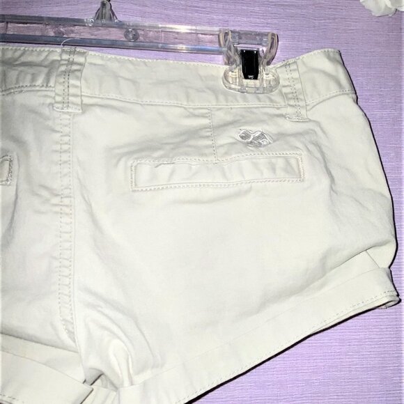NWT Aeropostale Light Tan Short Twill Stretch Shorts Cuffed Hem Juniors … - Picture 6 of 7